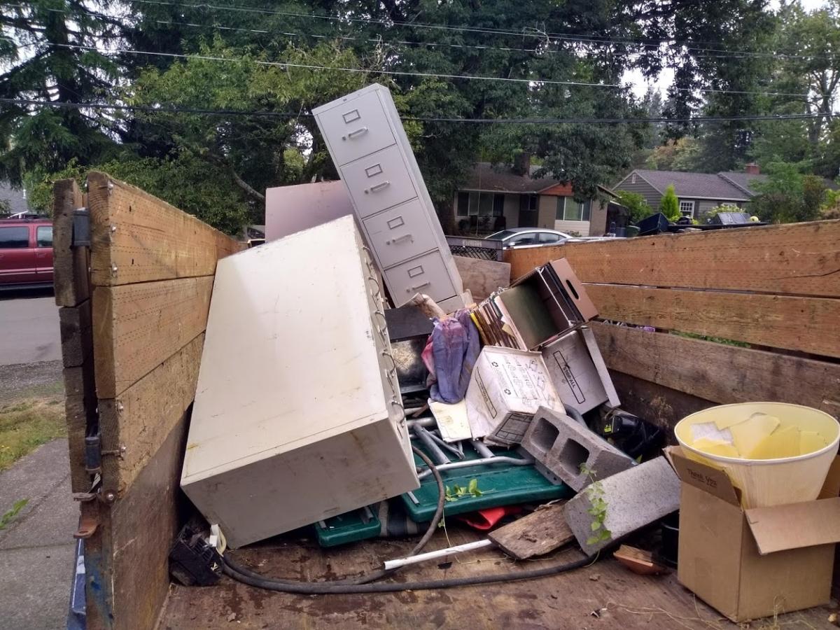 Garage Cleanout and Junk Hauling